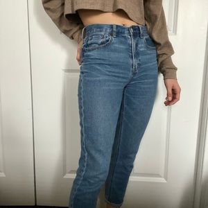 🦅AM EAGLE MOM JEANS🦅